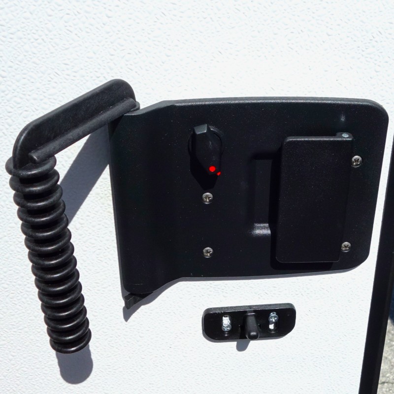 RV Hand Pull - angle view